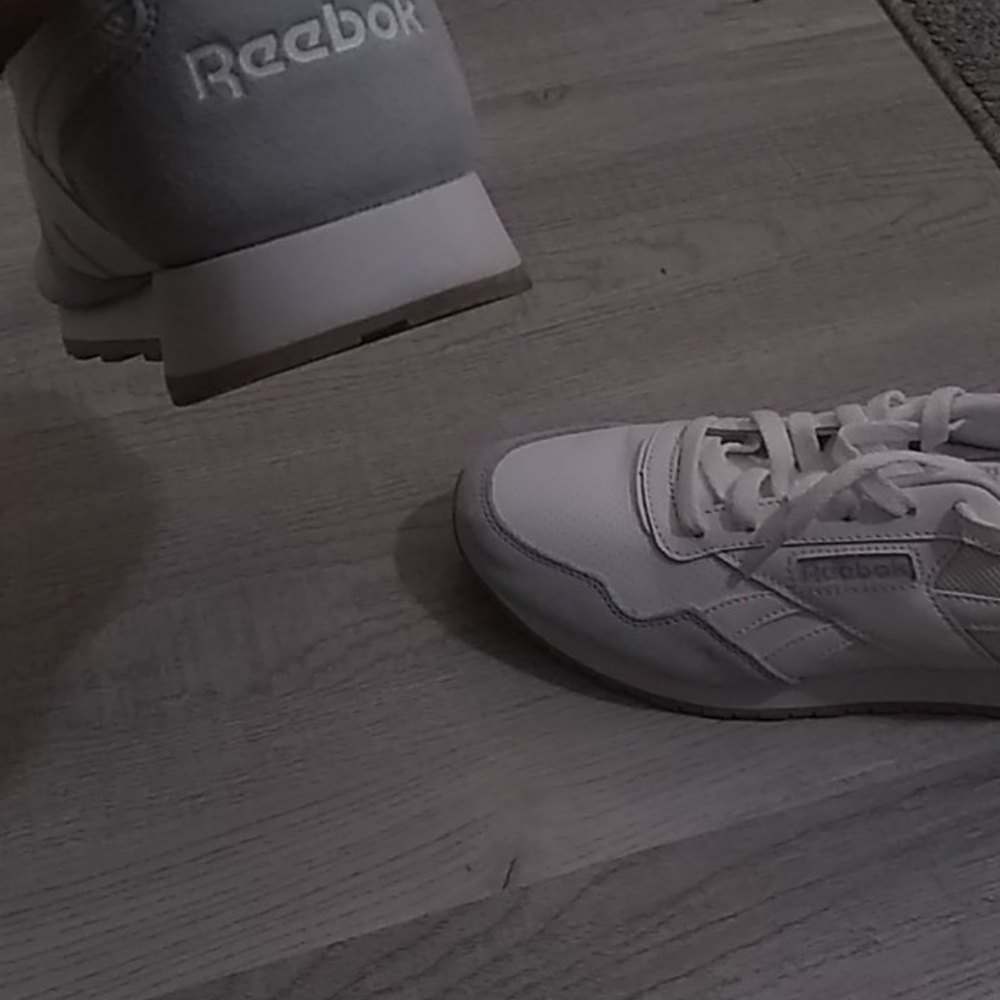 Reebok's - Picture 3 of 4